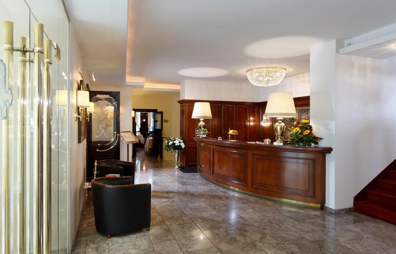 Romantik Hotel Gebhards Gottingen Exterior photo